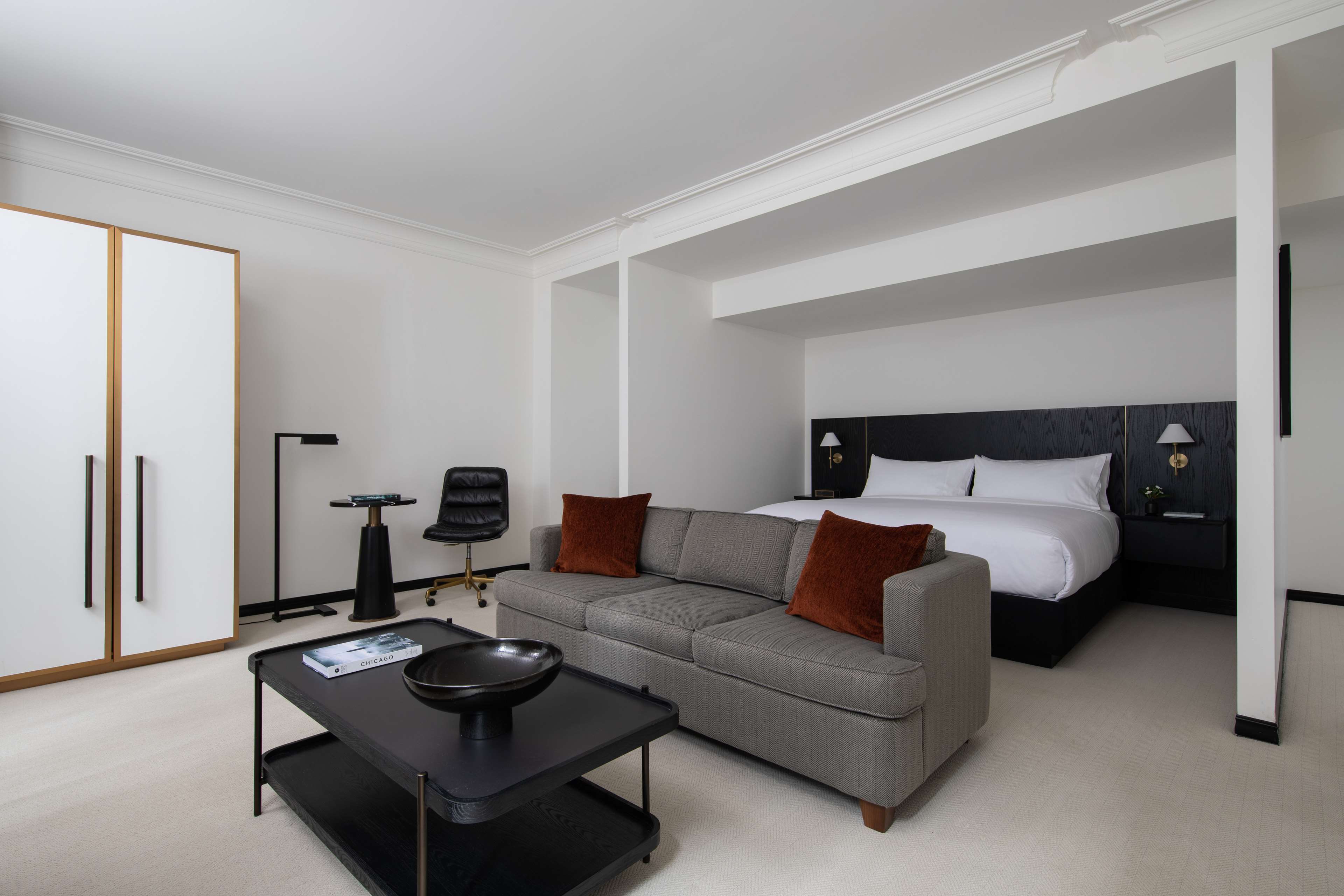 The image of Corner Studio