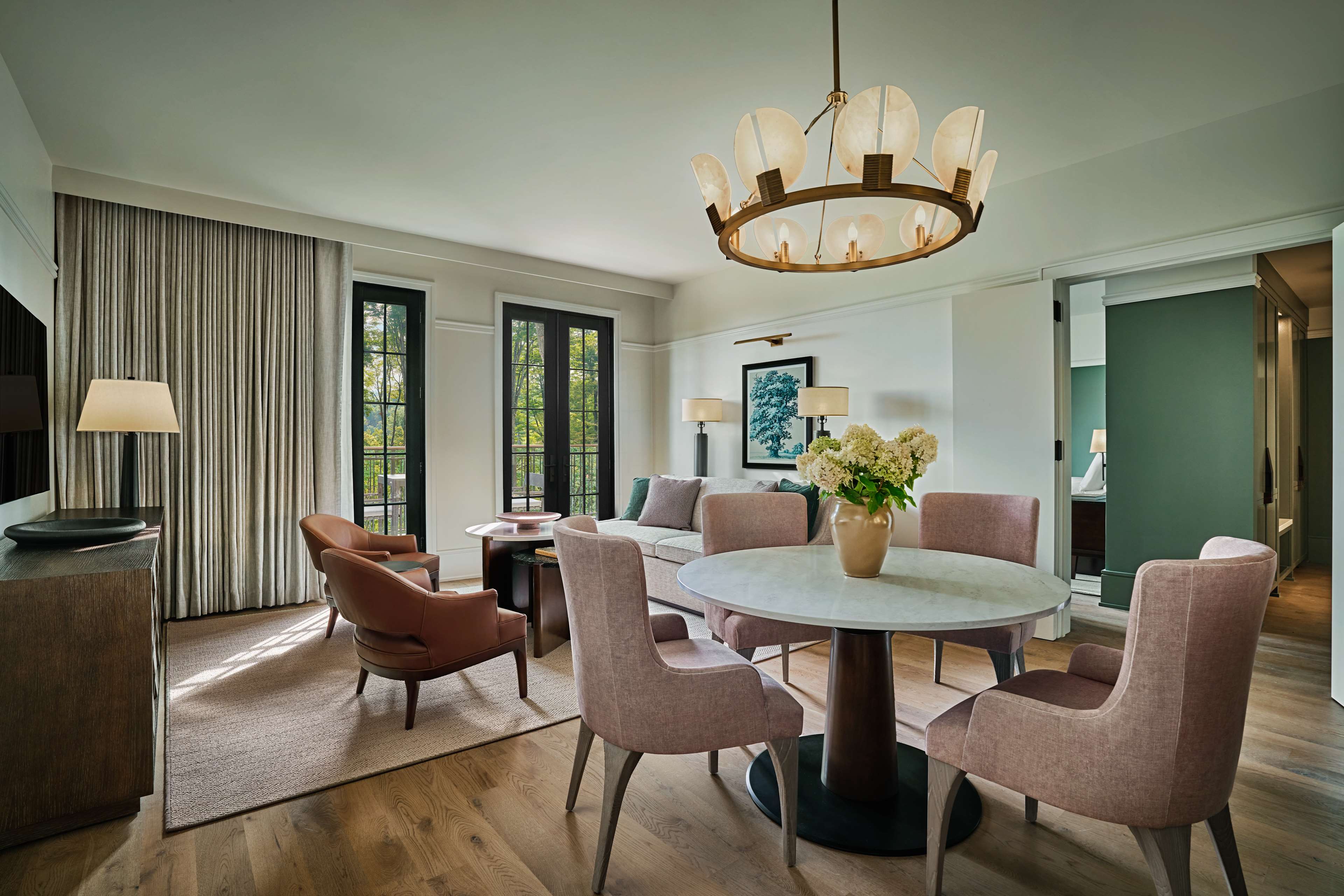 The image of Deluxe Estate One Bedroom Suite