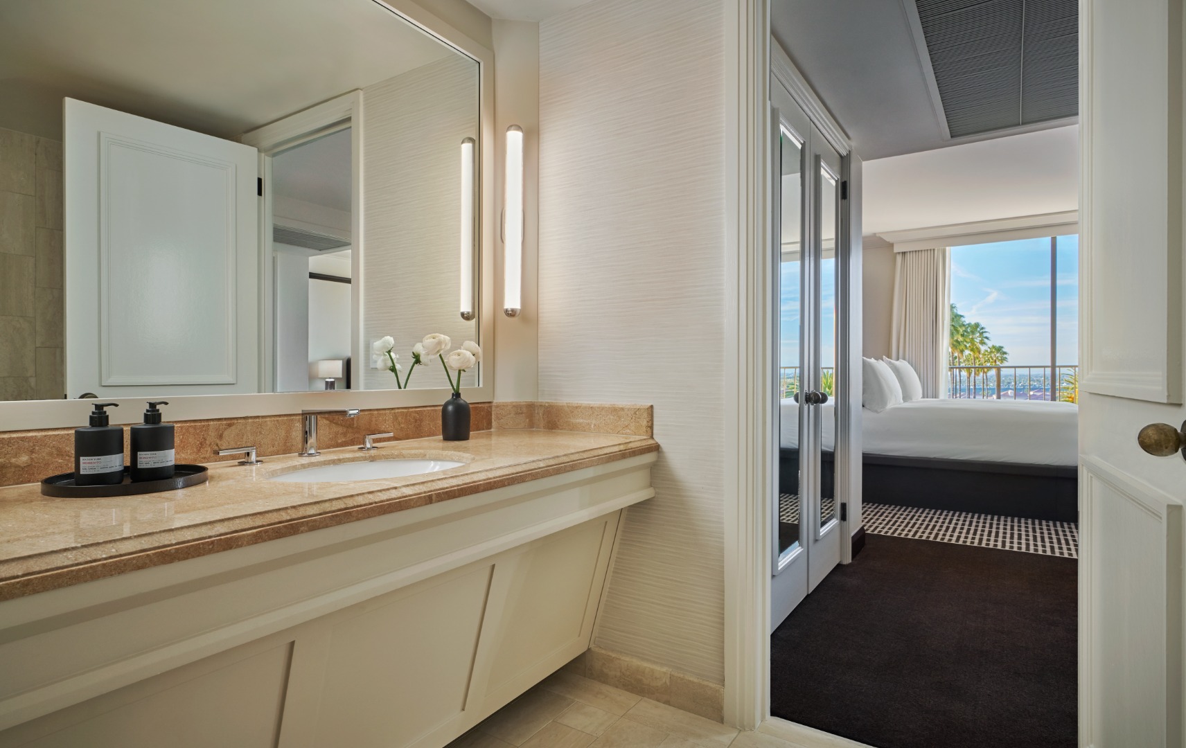 The image of Deluxe One Bedroom Suite