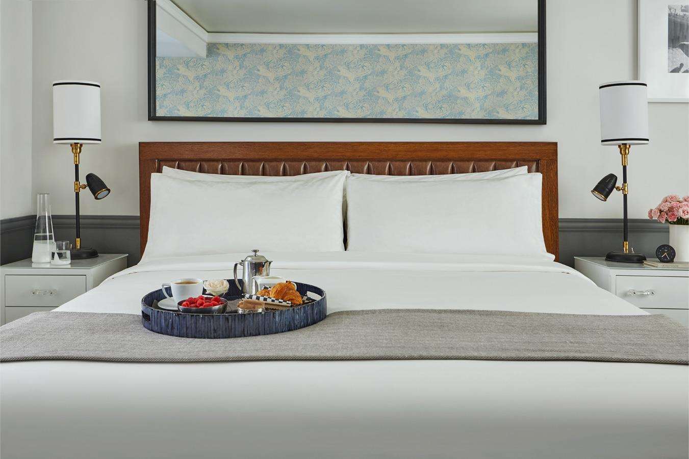 The image of Pool King Accessible Room