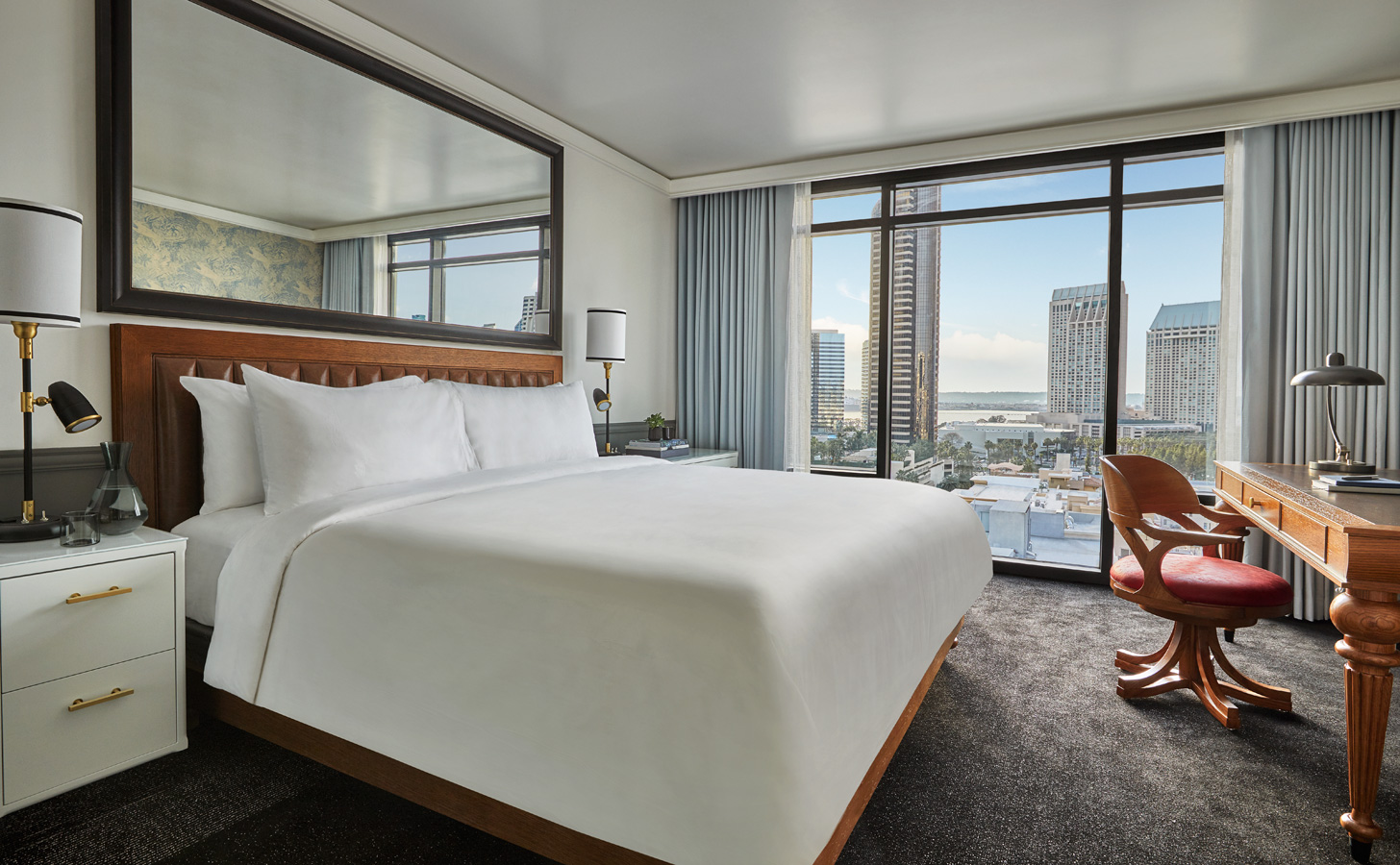 The image of Bay King Accessible Room