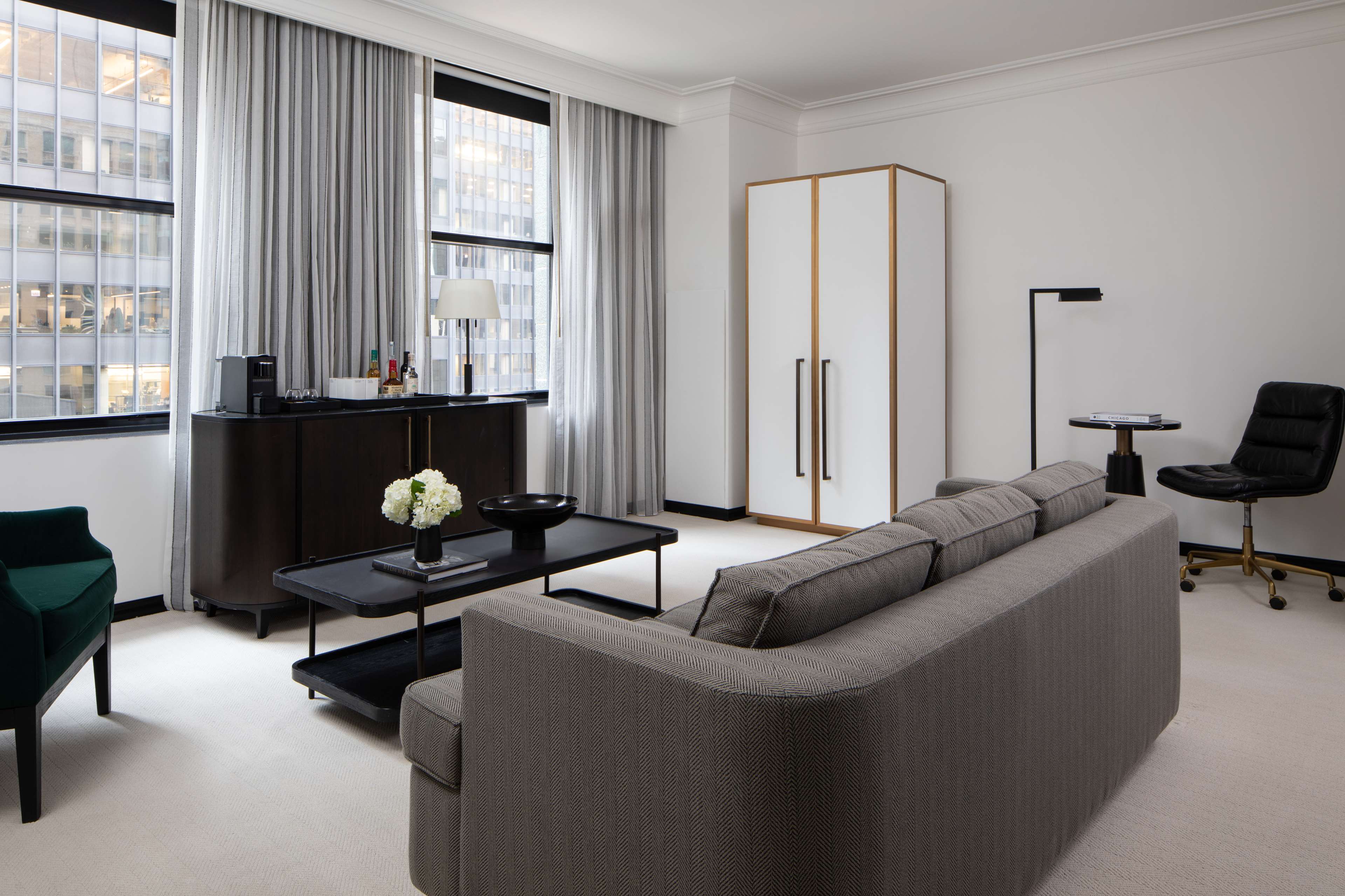 The image of Corner Studio